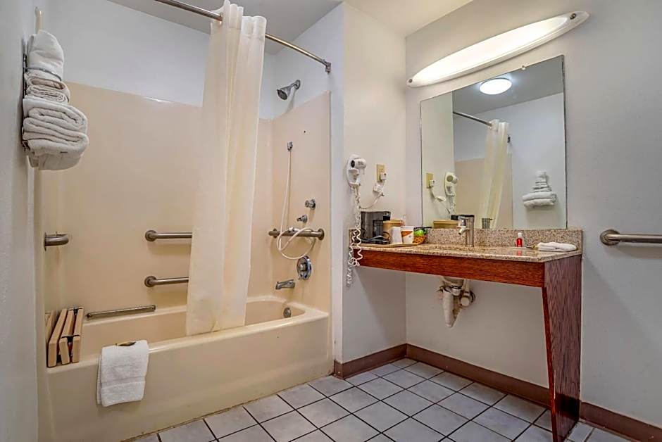Econo Lodge Tupelo Barnes Crossing
