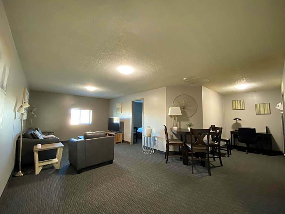 Travelodge by Wyndham Grande Prairie