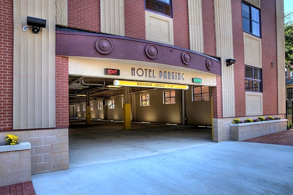 Hotel Warner