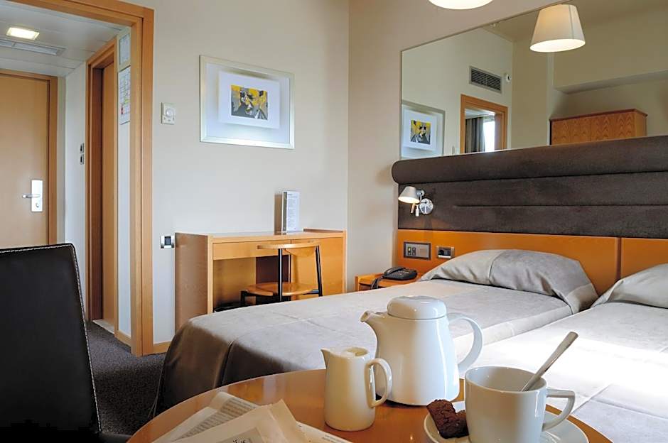 Maniatis Hotel