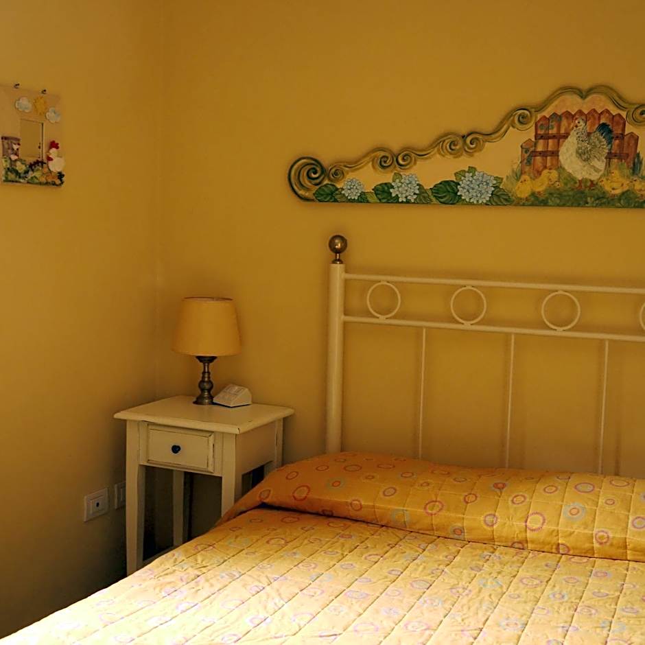 Photo 1 sur 5 de Single Room with Private Bathroom