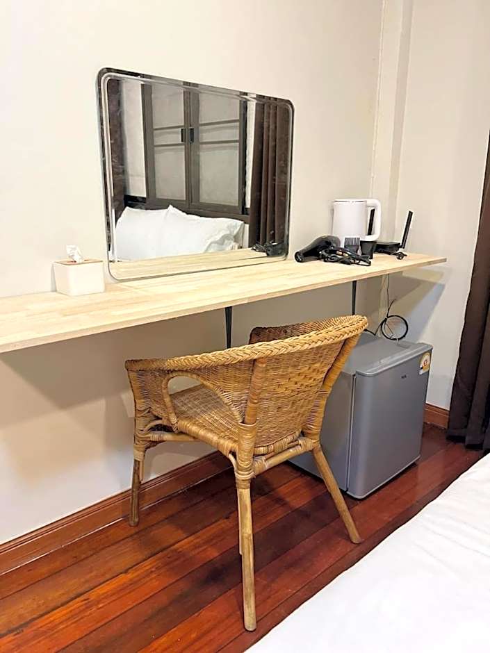 The Hidden Sao Chingcha - เดอะ ฮิดเด้น เสาชิงช้า