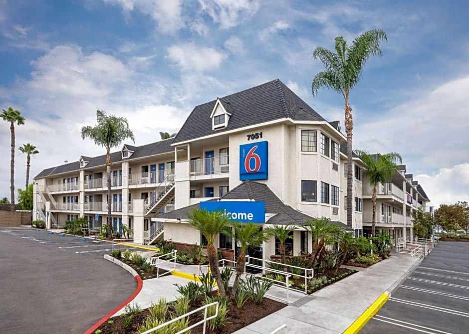 Motel 6-Buena Park, CA - Knotts Berry Farm - Disneyland