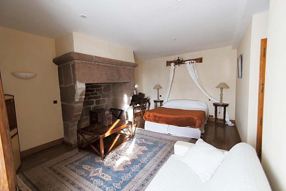 Manoir Des Douets Fleuris