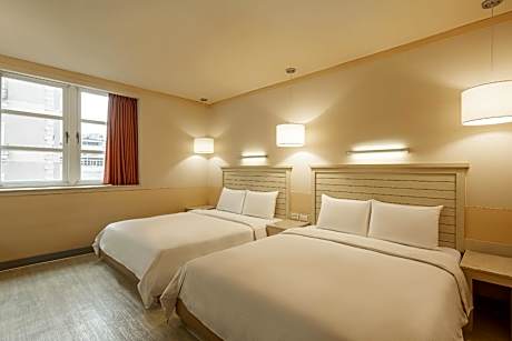 Exquisite Quadruple Room