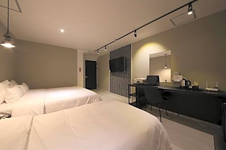 Twin Room with Bath
