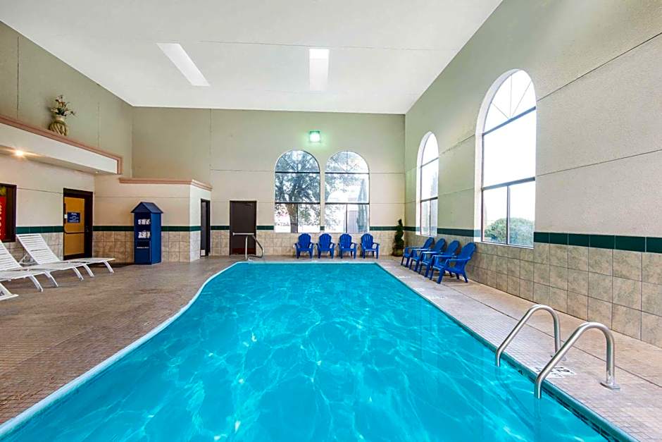 Days Inn by Wyndham Carlsbad
