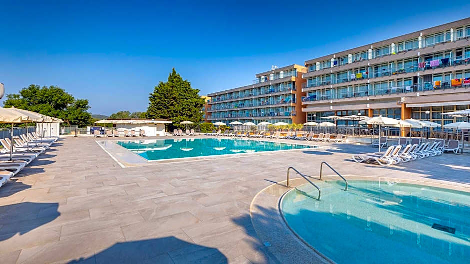 Arena Hotel Holiday
