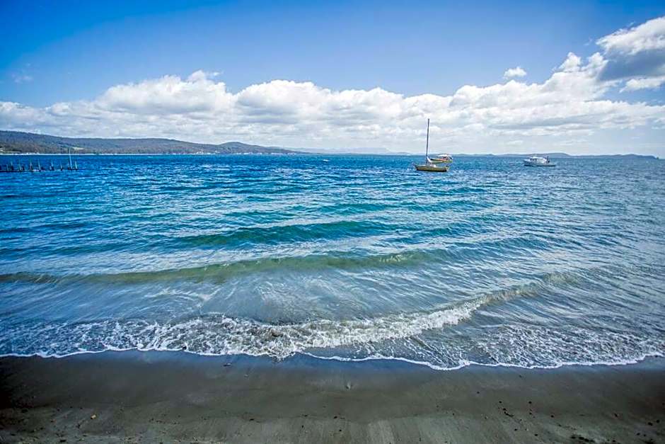 Bruny Island Escapes and Hotel Bruny