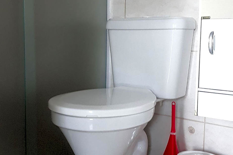 Estúdio em maresias com ar condicionado e piscina