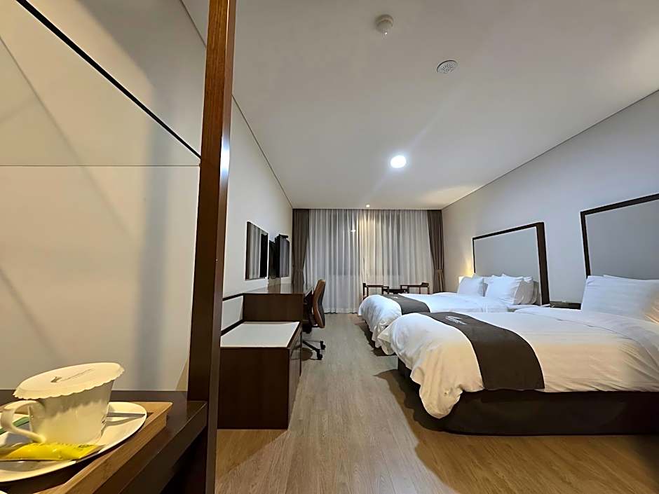 Narsha Tourist Hotel