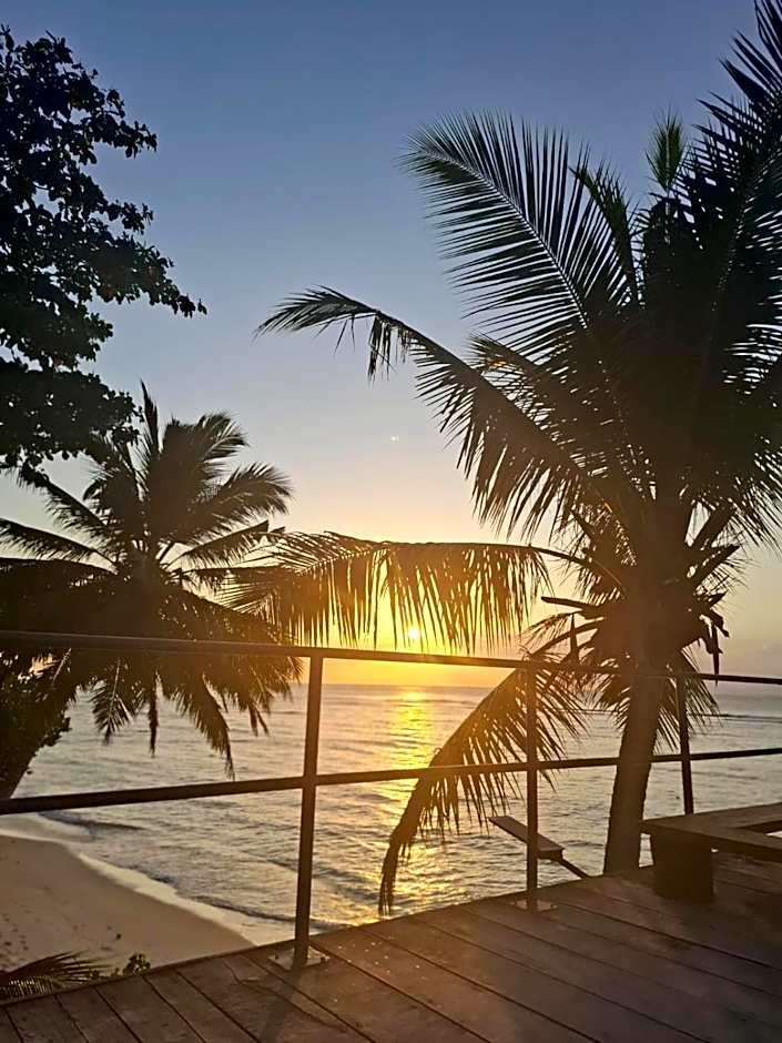 Sunset Surfing Villas Mentawai