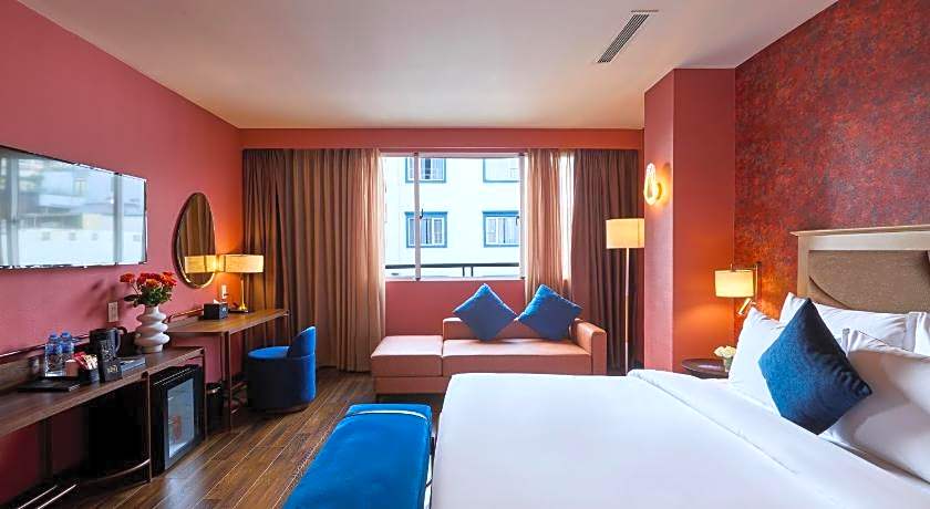 Kin Hotel Ly Tu Trong