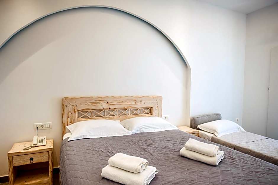Cyclades Hotel