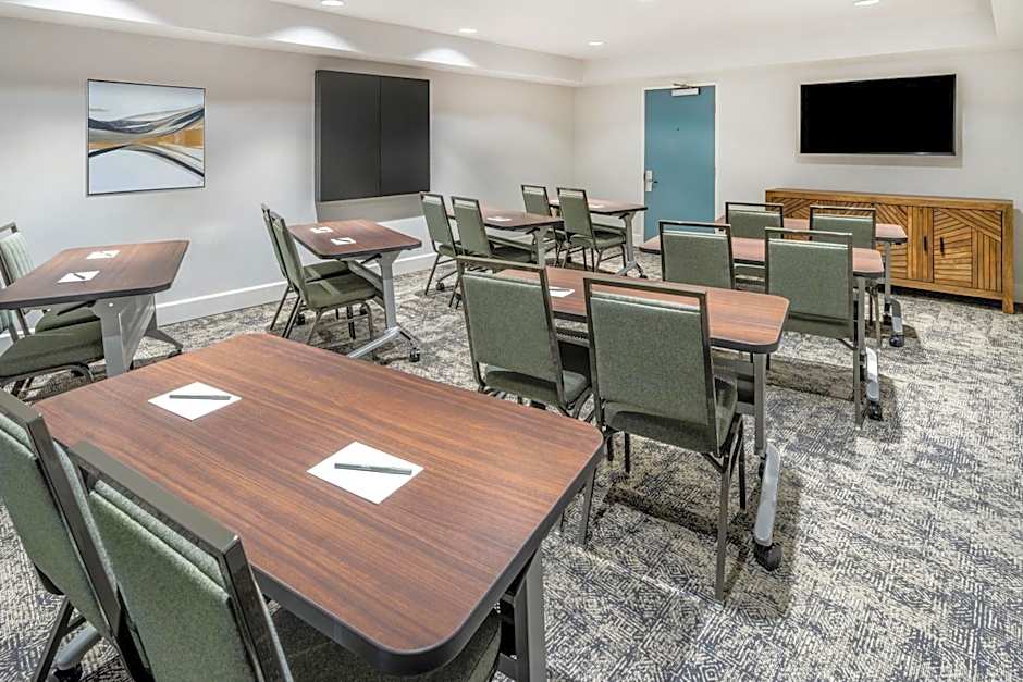 Staybridge Suites Denver - Cherry Creek By IHG