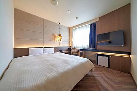 Single Room with Shower Booth - Non-Smoking