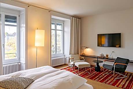 Double Room with View to Rhine River