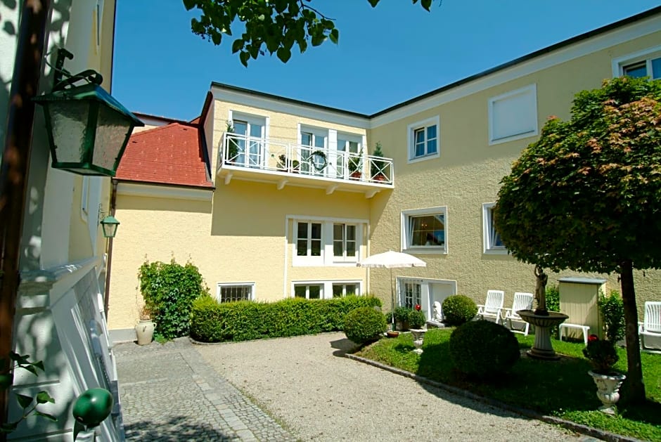 Hotel Biedermeier Hof