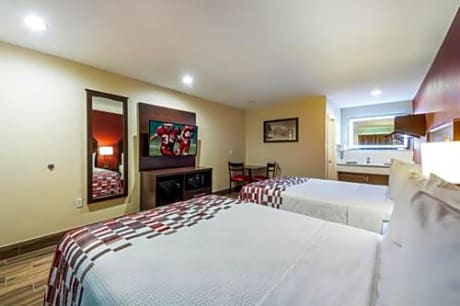 Deluxe Queen Room with Two Queen Beds - Smoke Free