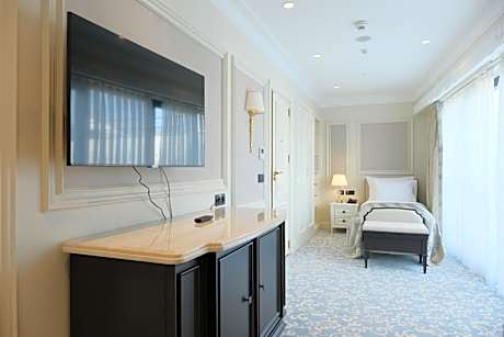 Eco Single Room with City View