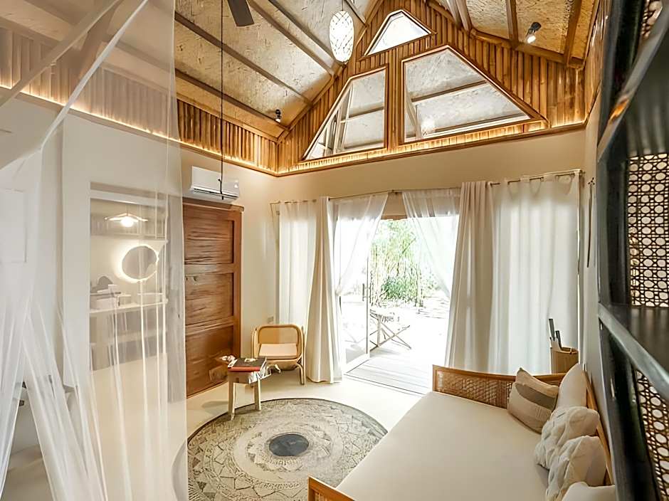 The Beach House Ocam Ocam