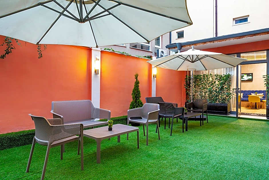 City Avenue Hotel by HMG