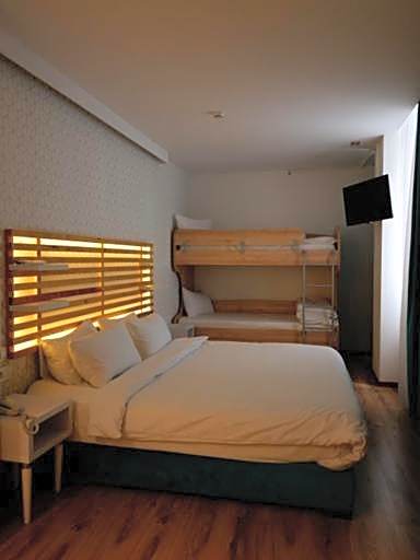 ATHENIAN MONTAZA HOTEL