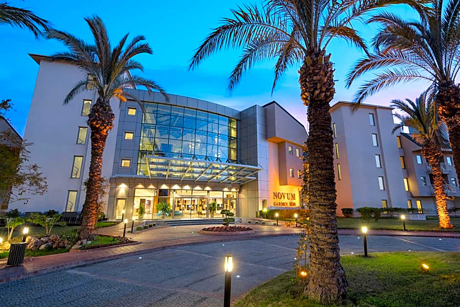 Novum Garden Side Hotel