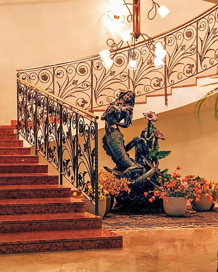 Hotel Savoy Palace