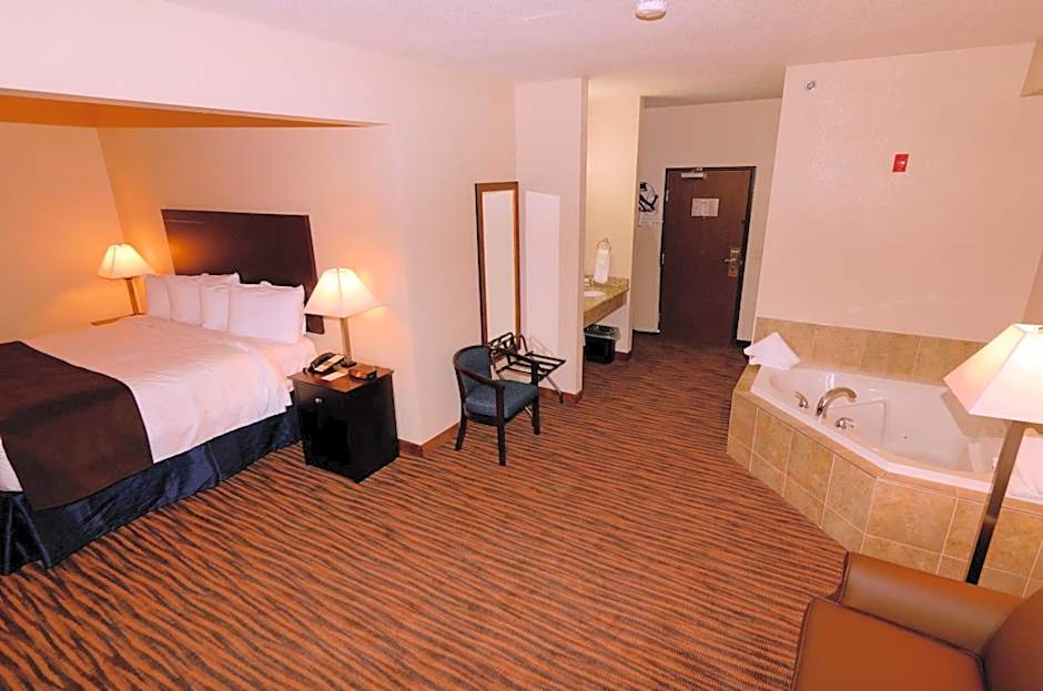 Cobblestone Inn & Suites - Denison | Oak Ridge