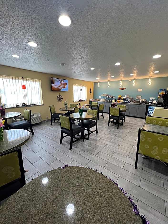 Days Inn by Wyndham Batavia Ohio