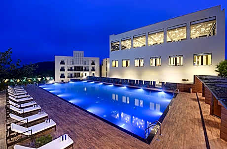 The Kumbha Residency - A Luxury Resort and Spa