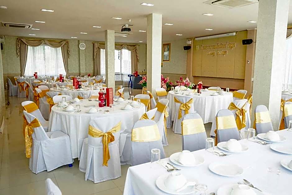 Royal Hill Satun Hotel