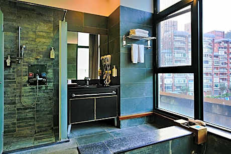 Deluxe Double Room with Bath