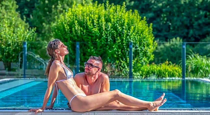 Forest Hills Hotel & Golf Zirc