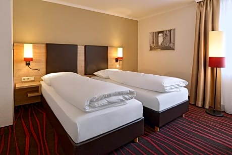 Standard Double or Twin Room, Courtyard View (no air condition) (2 Twin Beds)