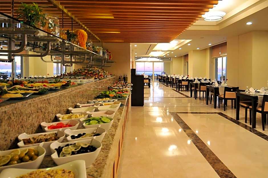 Appartement Goldcity 2 chambres, vue sur mer, aquapark non inclus