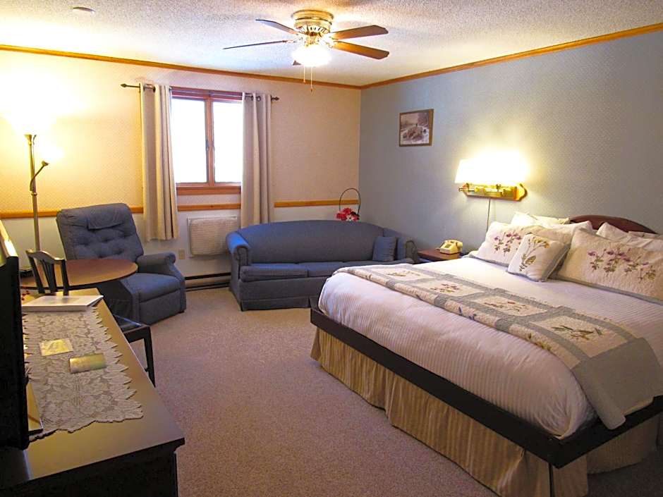 Photo 1 of 7 of 1 King Bed