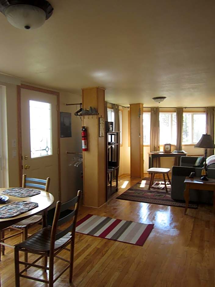 Alaska Adventure Cabins