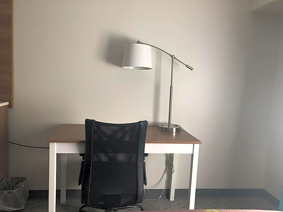 Super 8 by Wyndham Manchester Airport