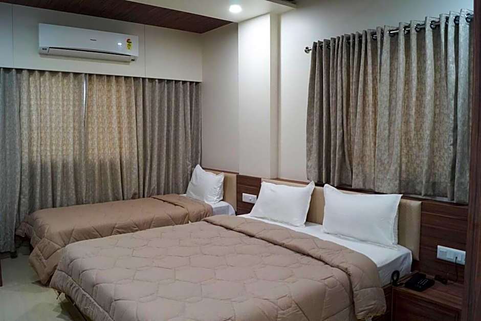 Hotel Midtown, Vadodara