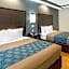 Econo Lodge Inn & Suites
