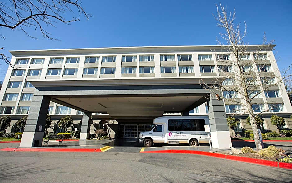 Photo 1 of 71 of Coast Gateway Hotel