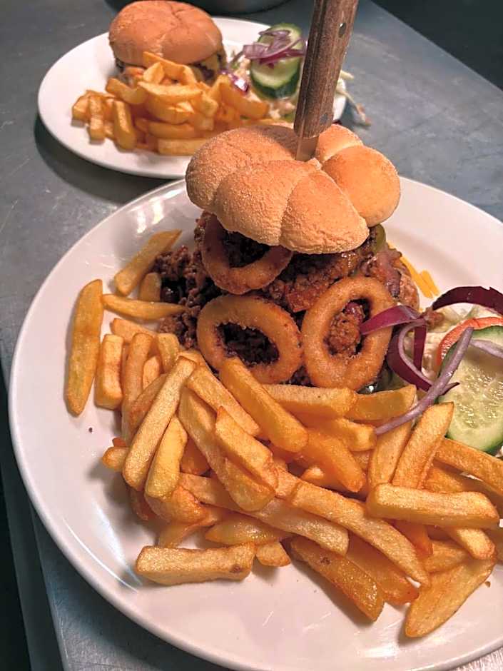 The Hillside Hotel & Restaurant