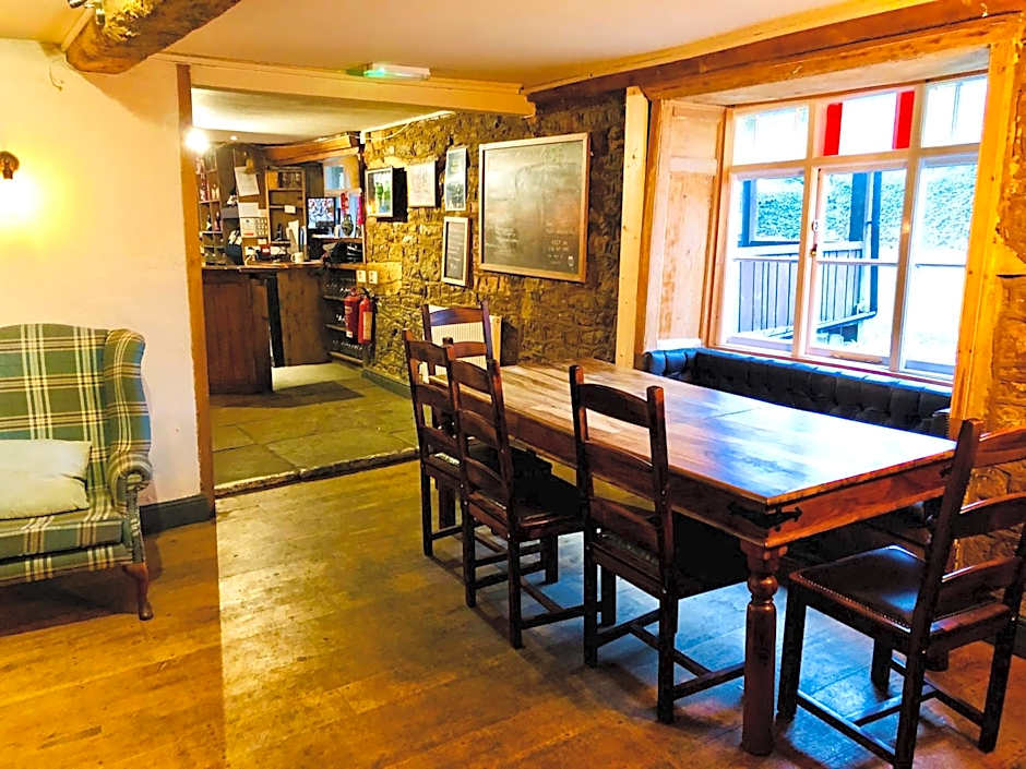 The Hollybush Inn and B&B