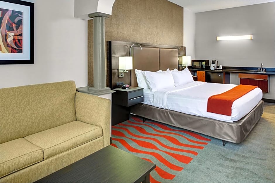 Holiday Inn Express Hotel & Suites Pittsburgh-South Side, an IHG Hotel