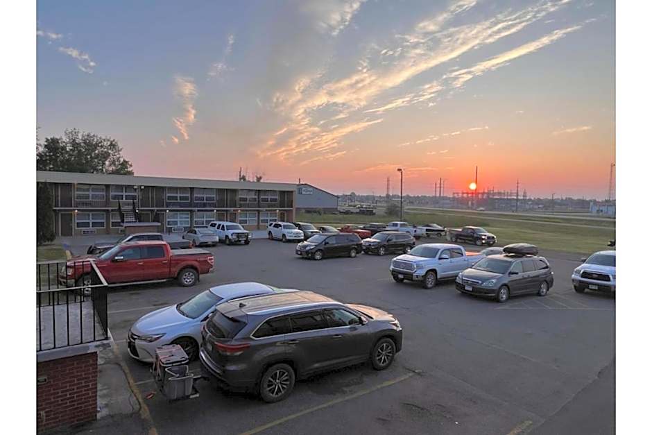 Devils Lake Inn By OYO Near Devils Lake Regional Airport