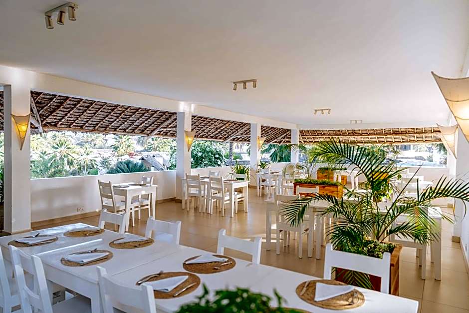 Dhow Inn Boutique Hotel