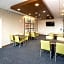 Holiday Inn Express and Suites Kalamazoo West