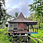 Oemah Tepi Sawah